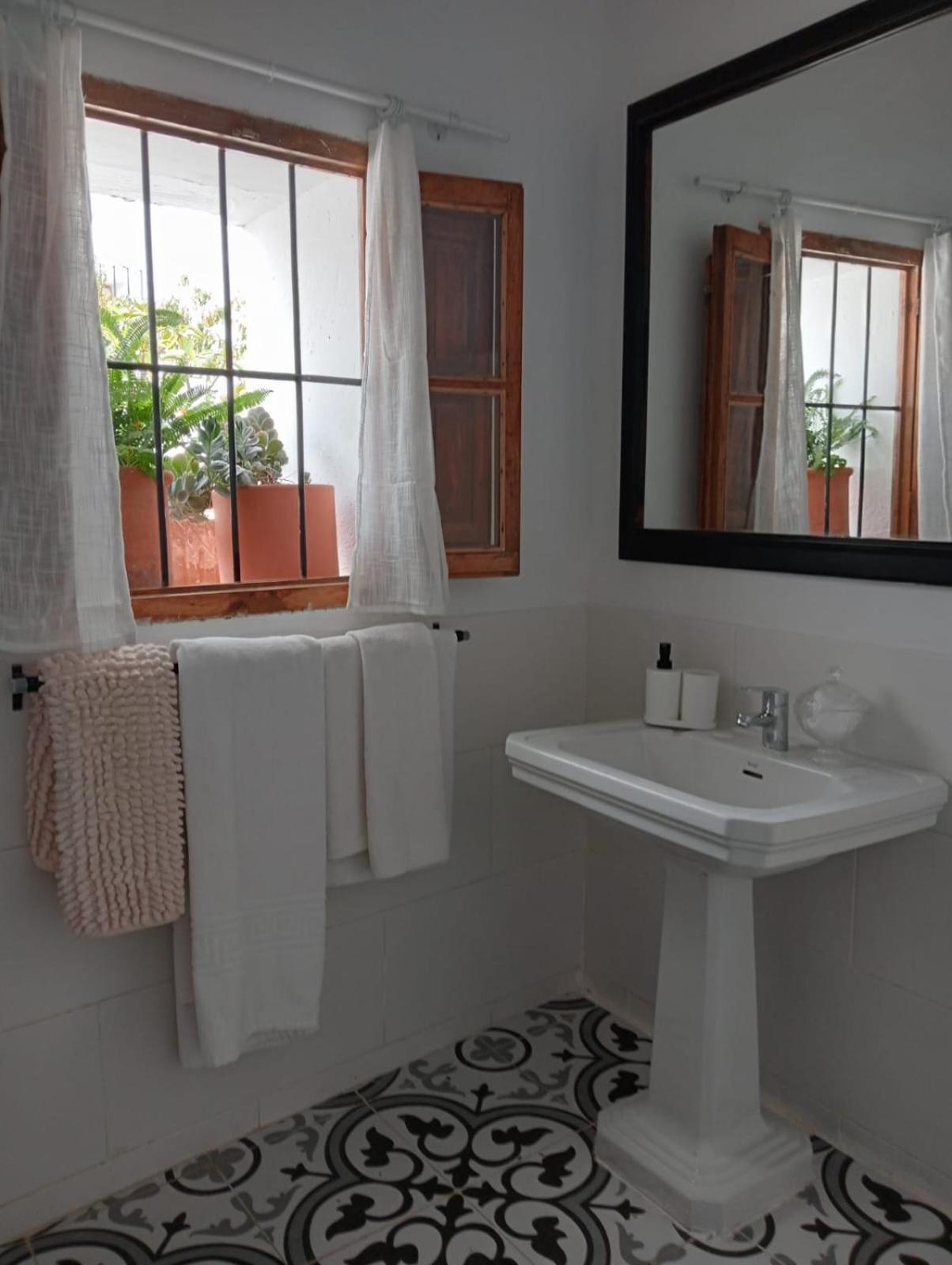 Jardin De Mucho Apartment Macharaviaya Екстериор снимка